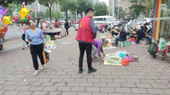 望城街道和諧社區(qū)：整治流動攤販 暢通居民道路