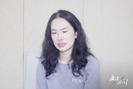 她沉溺赌博、迷恋美容，连单位工会会费、职工餐费都全部占为己有