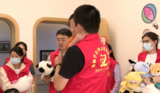 蚌埠市第一人民医院团委开展关爱福利院儿童之“爱的拥抱”活动
