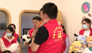 蚌埠市第一人民醫院團委開展關愛福利院兒童之“愛的擁抱”活動