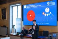 三名科學家分享2023年諾貝爾化學獎