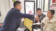淮南市迎來涉外婚姻登記首對新人