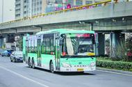 104路三軸公交車退役 蚌埠?市區線路運力全部新能源化