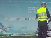 六安一男子跳河轻生，交警下河营救