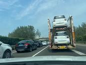 因道路施工產生擁堵，高速淮南西道口往合肥車輛進行分流