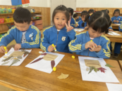 合肥市廬陽(yáng)區(qū)雙崗街道竇小橋社區(qū)開展“小小信封，傳遞愛”秋天第一封來(lái)信活動(dòng)  