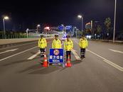 ?六安交通、交警聯合整治大貨車違規駛入G312快速路行為