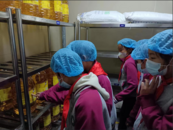 直擊后廚    眼見為“食”  ——蚌埠市湯和路學校開展學生深入食堂系列活動