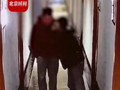女子住店遭酒店員工帶陌生男子開門，當事人：幸好掛了防盜鏈，酒店：已賠3倍房費