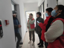 望城街道十里铺社区：小广告也升级“牛皮癣”成了“钢皮癣”