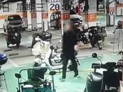 蟊賊停車場偷汽油，輔警下班途中擒獲