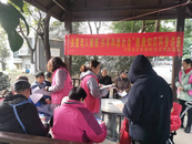 鼓樓街道月亮島社區開展“關愛老人健康，共享和諧社會”健康知識涼亭宣講會
