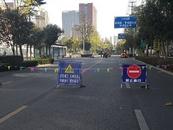 六安人民路部分路段封閉，3條公交線路臨時調整，施工正在進行