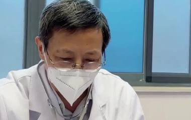 孩子鼻炎经常揉鼻子、流鼻血儿科专家现场传授“保健操”“天天做对鼻子有好处”