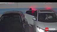 小伙轎車3個月內遭遇8次“開門殺”