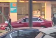 男子持榔頭襲擊路過女子 警方通報：多名群眾制止行兇 嫌疑人已被控制