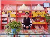 助人為樂！大學生回鄉開“生活超市 ”溫情服務路人