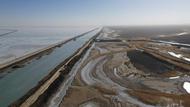 盲目擴張私挖亂采違規取水侵占草地——青海柴達木盆地鹽湖資源無序開發調查