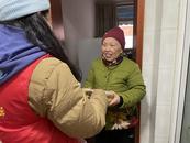 暖心初雪 情暖城隍