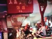 突發(fā)！安慶岳西一沿街門(mén)面發(fā)生火情 有商戶(hù)稱(chēng)聽(tīng)到響聲