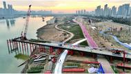 蚌埠市延安路淮河大橋及接線(xiàn)工程預(yù)計(jì)春節(jié)前完成全部棧橋平臺(tái)搭設(shè)