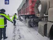 甘肅降溫降雪持續 25條高速公路收費站臨時管制