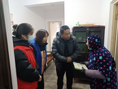 冬至送溫暖 餃子暖心中  