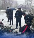 六安一男子雪地受傷 民警緊急救援