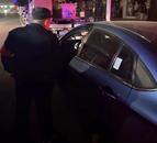 懷寧高河：車主熟睡車內(nèi) 民警及時喚醒