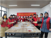 肥西縣上派鎮(zhèn)紫蓬社區(qū)：“暖暖冬至情 淡淡南瓜香”做南瓜餅活動(dòng)  