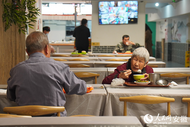 蚌埠：打造家門口幸福食堂 老人吃出健康好味道