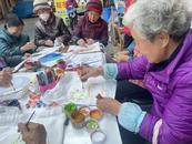冬藏萬物大雪至 情暖冬日袋相隨——合肥市竇小橋社區開展DIY手袋活動