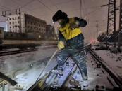 強降雪致部分高鐵限速運行 專家詳解原因