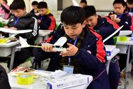 ?1264名選手的快樂(lè)“模樣”在合肥首屆青少年科技體育模型競(jìng)賽上亮相        