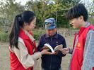 宜秀区大龙山镇总铺社区：送学上门“传党音” 送书到家“暖人心”