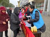 宜秀區白澤湖鄉社工站開展“警民同心保駕護航 普法宣傳情暖人心”宣傳活動