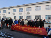 餃子飄香迎新年，鄰里團圓送祝福  