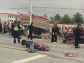 大貨車沖向路邊致1死7傷 海南屯昌縣多部門回應