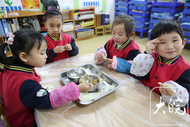 安徽省人大代表栗亮：建議制定公辦幼兒園教職工基本編制標準  