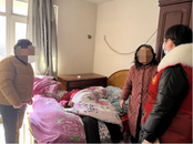 雪華鄉(xiāng)（宏業(yè)村街道）第一社區(qū):走訪看望特困戶 真情關(guān)愛(ài)暖人心