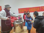“﻿四九”遇上“腊八”，寒冬里这群“好人”为居民免费送腊八粥