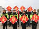 春运拉开序幕 庐江交警护航回家路
