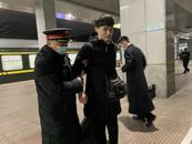 春運路上，我愿成為你的眼