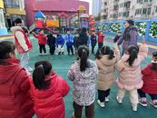 合肥市亳州路街道古城社區開展“童益行之趣味沙包·快樂游戲”戶外主題活動  