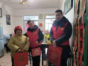 合肥亳州路街道栢景灣社區開展“迎春送福，情暖老人”送春聯活動  