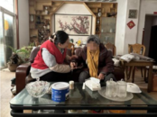 菱湖社區開展“敲門入戶走訪慰問”活動