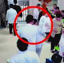 山東單縣一精神病院護工扇打病人 院方：已處罰護工，醫院愿給一定賠償
