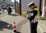 新春走基層｜記者跟隨淮南交警上路找問題