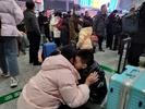 受大雪天气影响  合肥南站大量旅客滞留（组图）