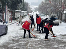 鼓楼街道锥子庙社区新时代文明实践站开展扫雪除冰志愿服务活动